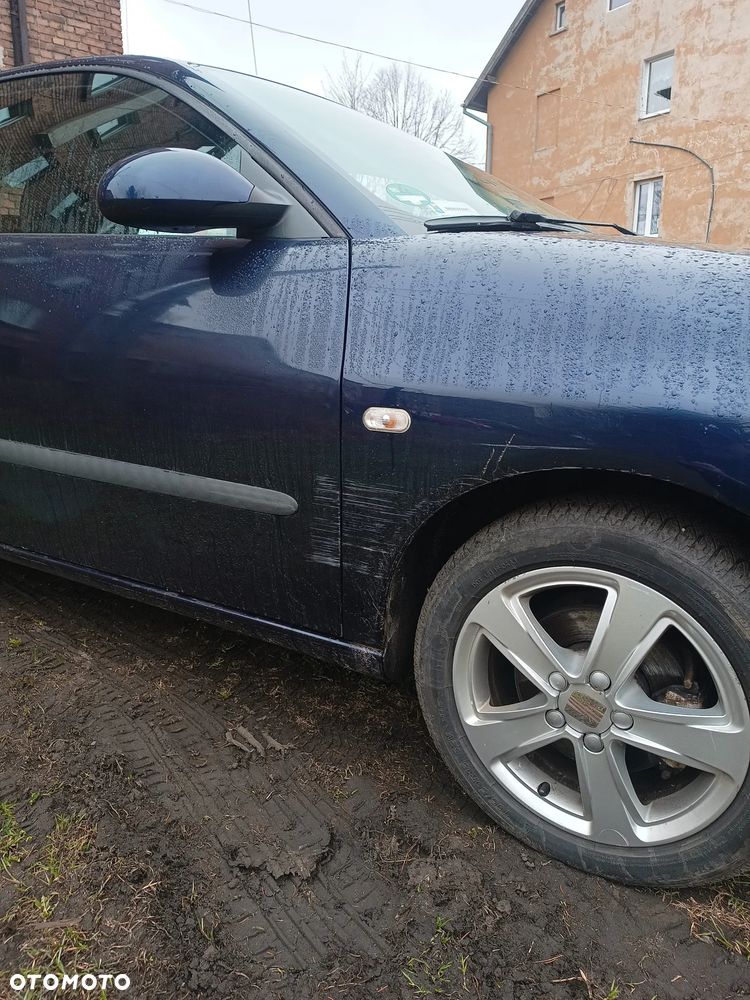 Seat Ibiza SC 1.4 16V Entry - 4