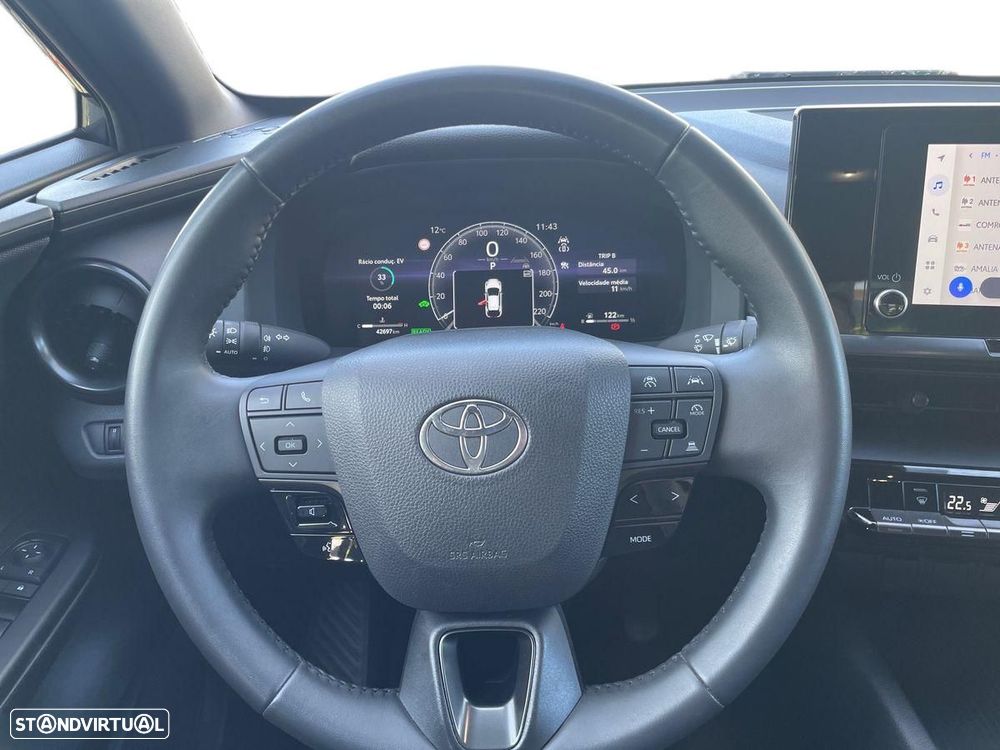 Toyota C-HR — fotografia 13