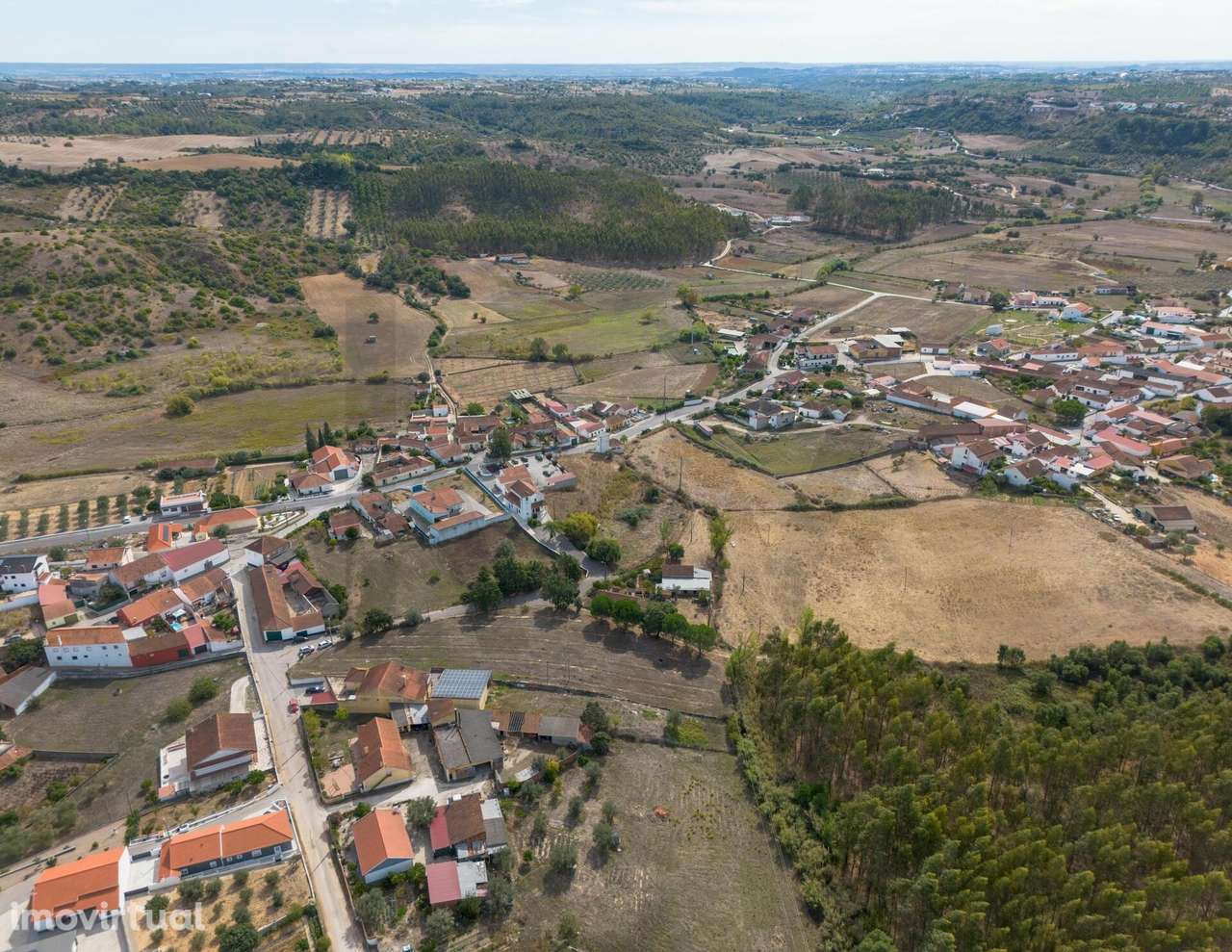 Terreno com projeto aprovado para moradia e anexos com piscina de arei - Grande imagem: 5/15
