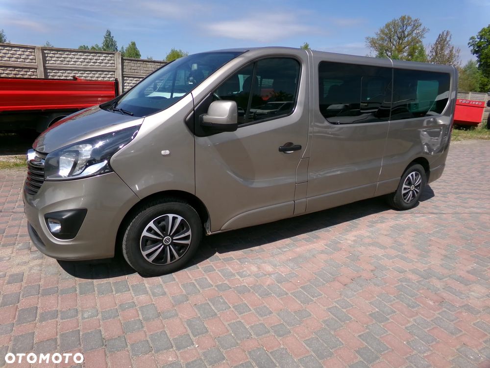 Opel Vivaro - 1