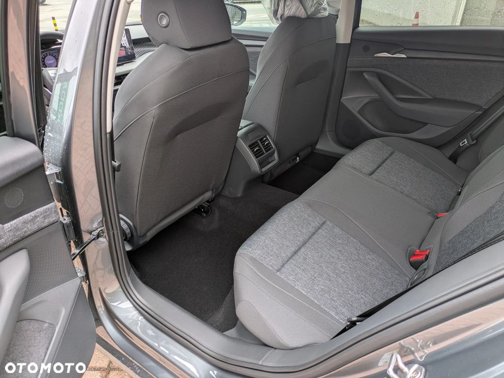 Skoda Superb 2.0 TDI SCR Essence DSG - 5