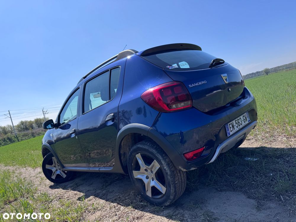 Dacia Sandero Stepway TCe 90 (S&S) Celebration - 4