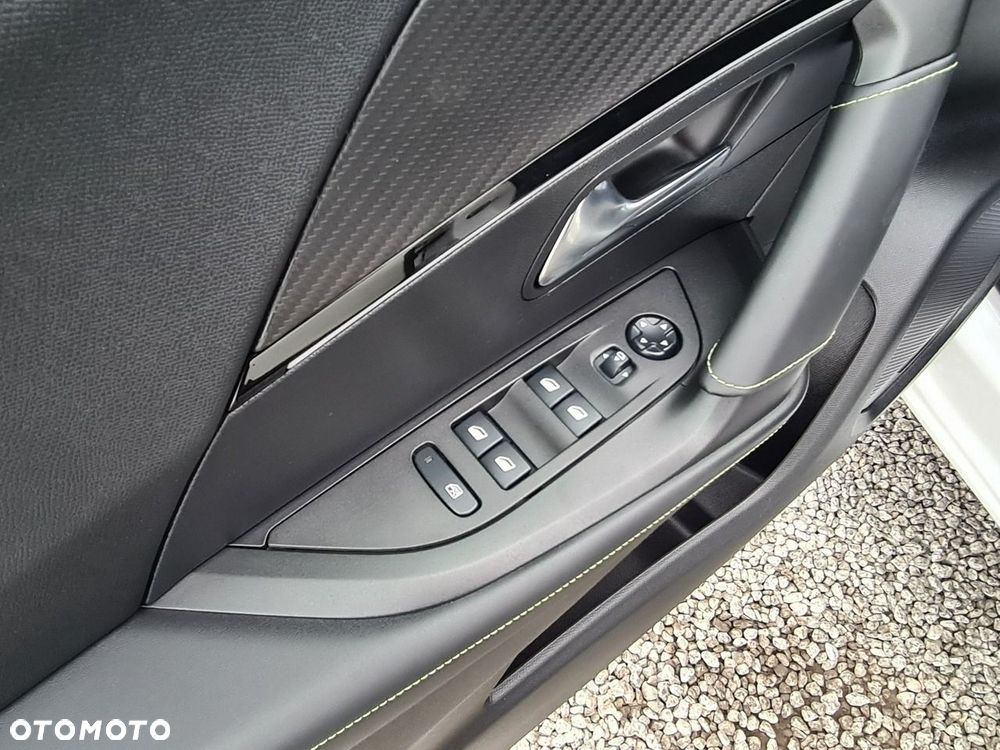Peugeot 2008 1.2 PureTech GT S&S EAT8 - 40