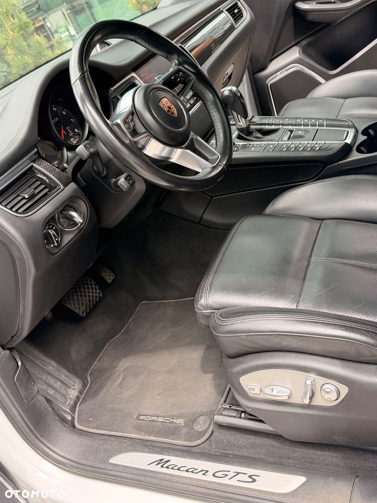 Porsche Macan GTS PDK - 14