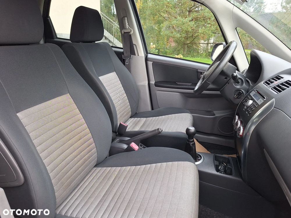 Suzuki SX4 1.6 GS / Premium 4WD - 11