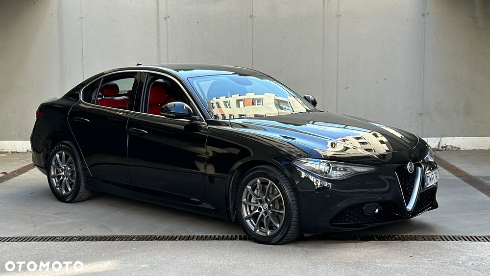 Alfa Romeo Giulia 2.0 Turbo 16V AT8-Q4 Veloce Ti - 6