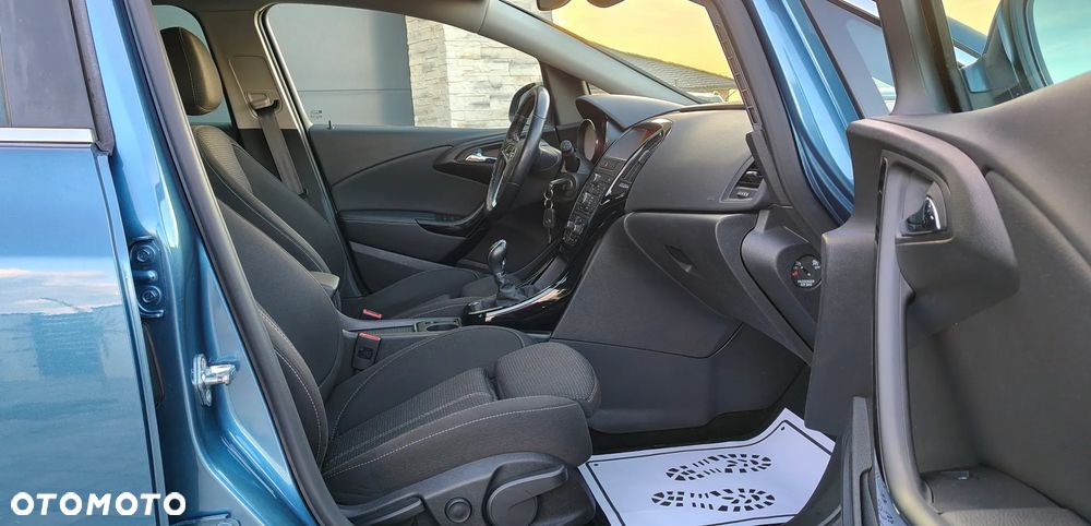 Opel Astra 1.4 Turbo Exklusiv - 25