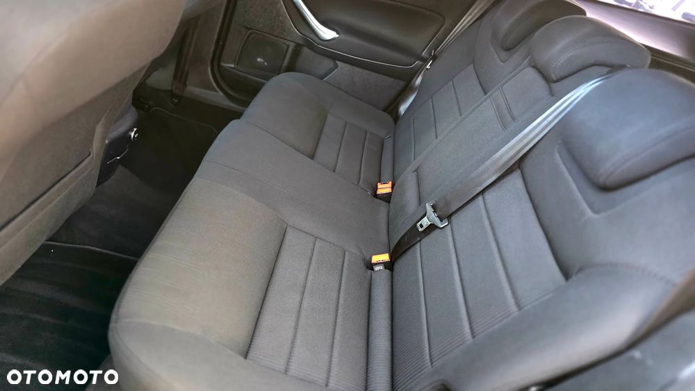 Ford Mondeo - 8