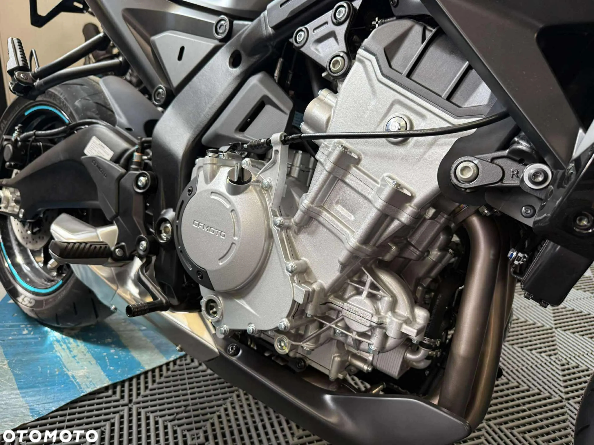 CFMoto NK - 6