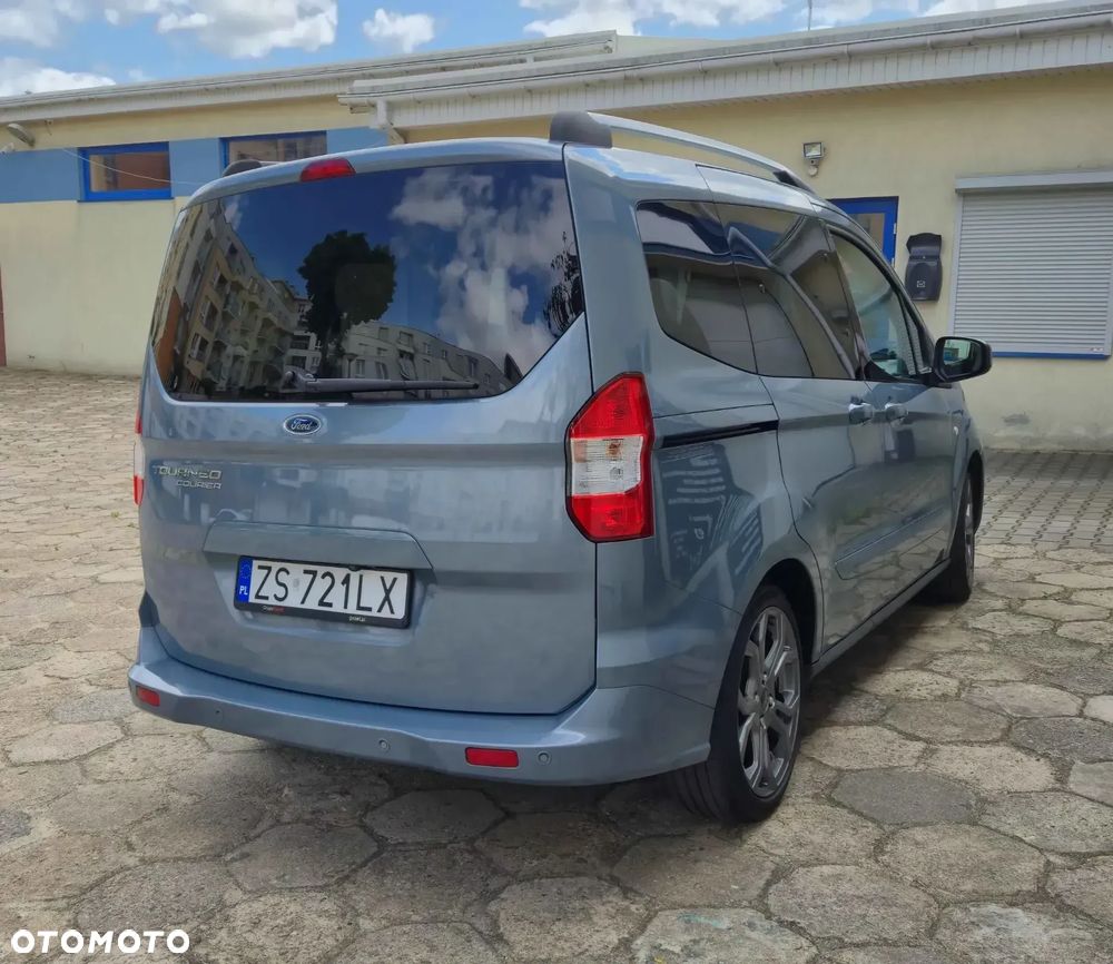 Ford Tourneo Courier 1.0 EcoBoost Titanium - 4