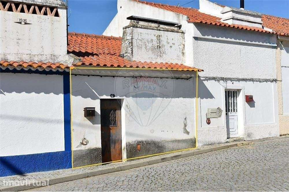 Moradia T1 para Renovar - Grande imagem: 4/13