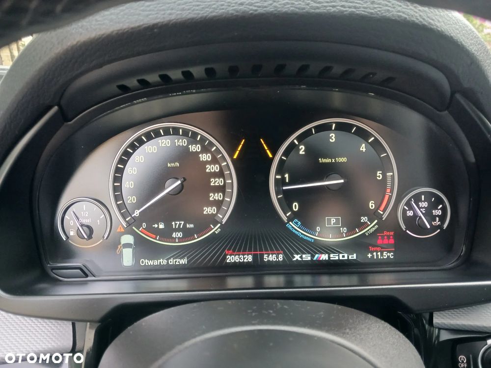 BMW X5 M M50d - 14