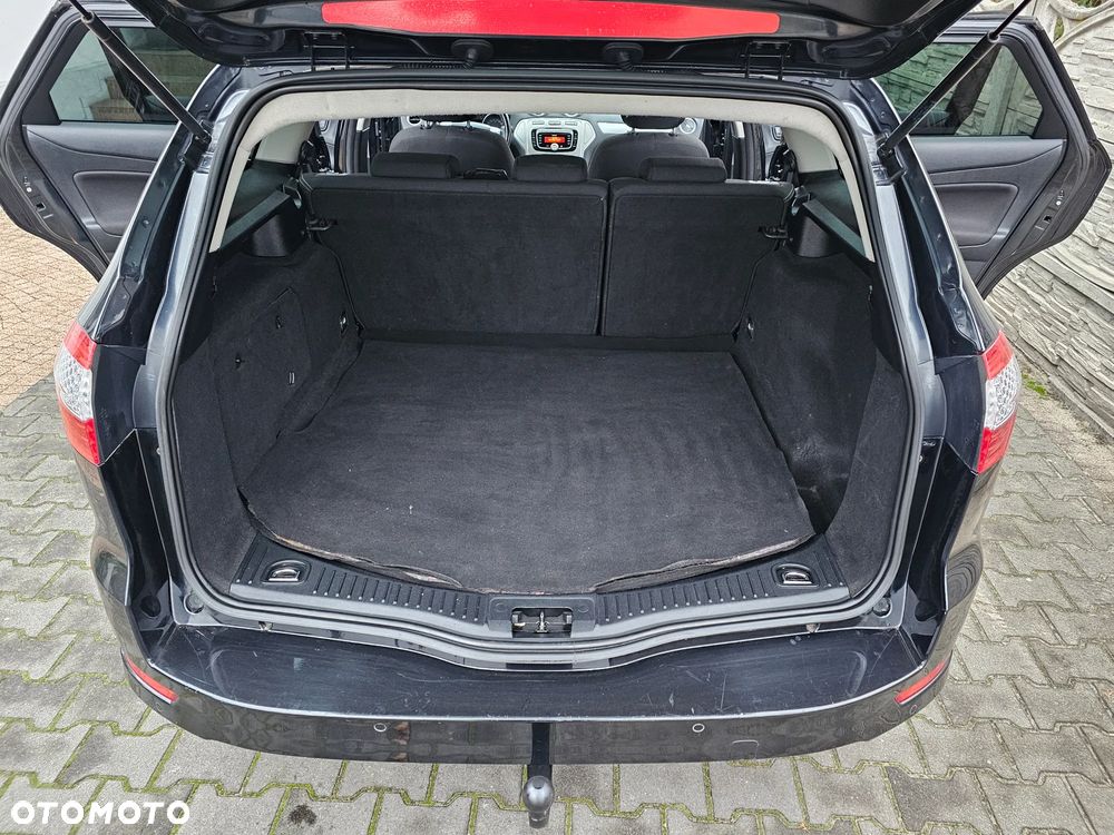 Ford Mondeo SW 2.0 Titanium - 33