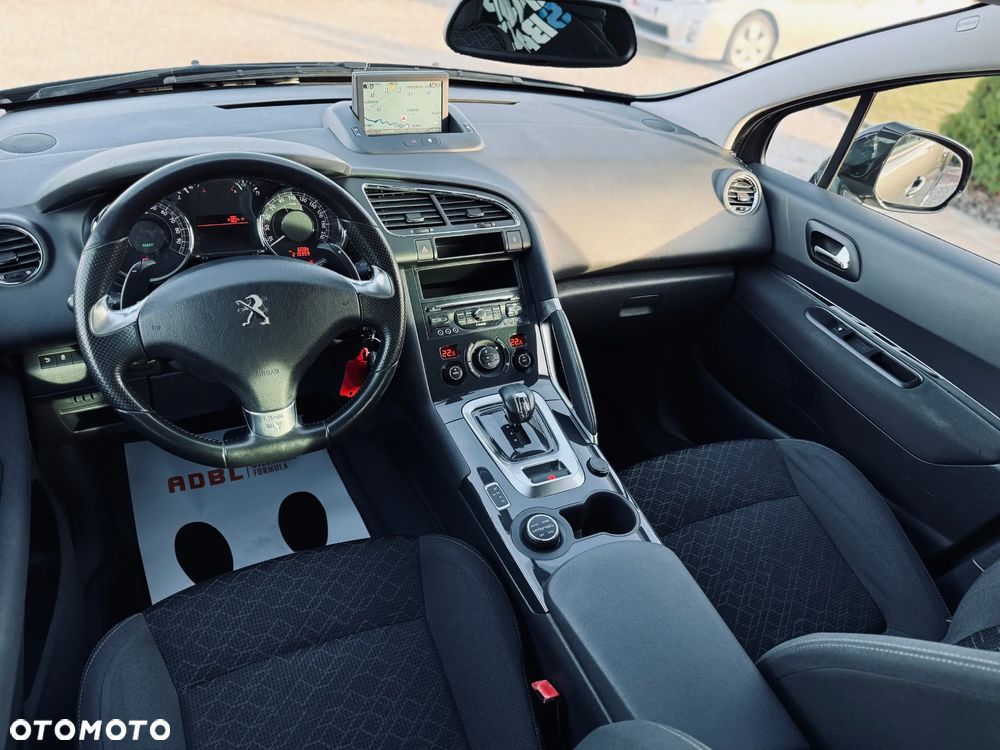 Peugeot 3008 Hybrid4 88g/85g - 26