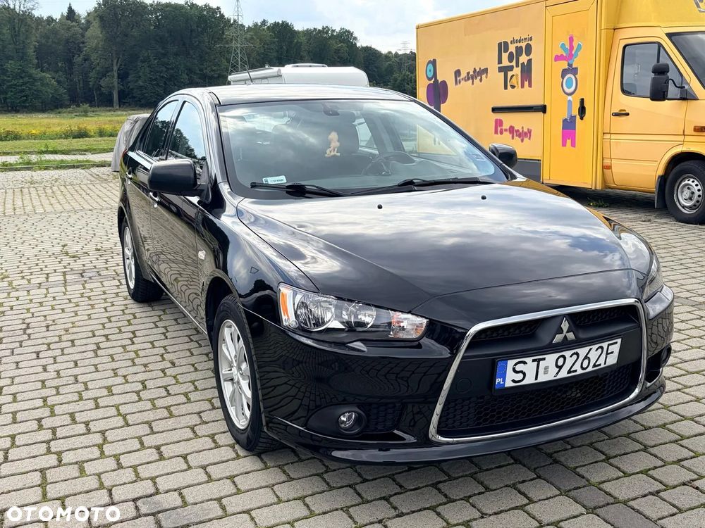 Mitsubishi Lancer 1.6 Invite - 3