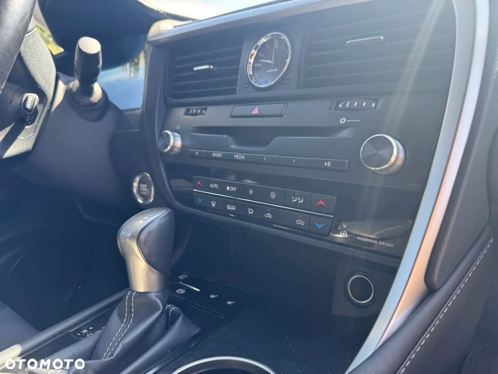 Lexus RX 200t / 300 Prestige - 16