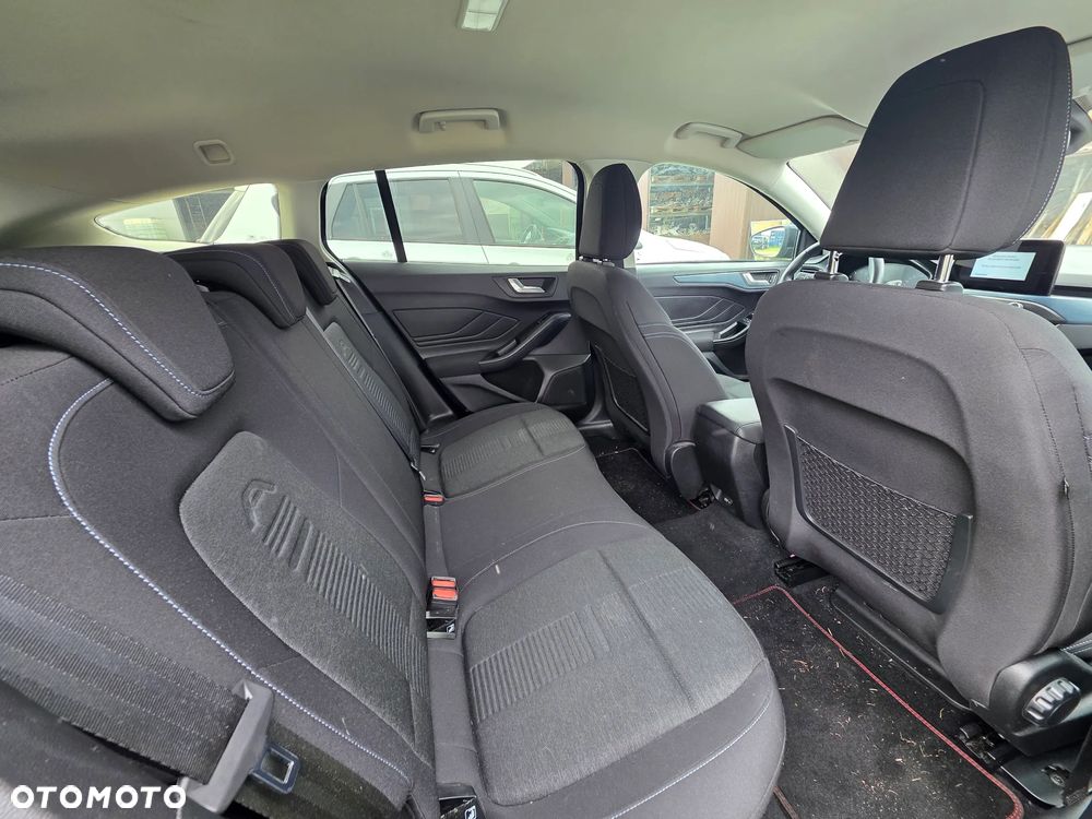 Ford Focus 1.0 EcoBoost Hybrid ACTIVE X - 13