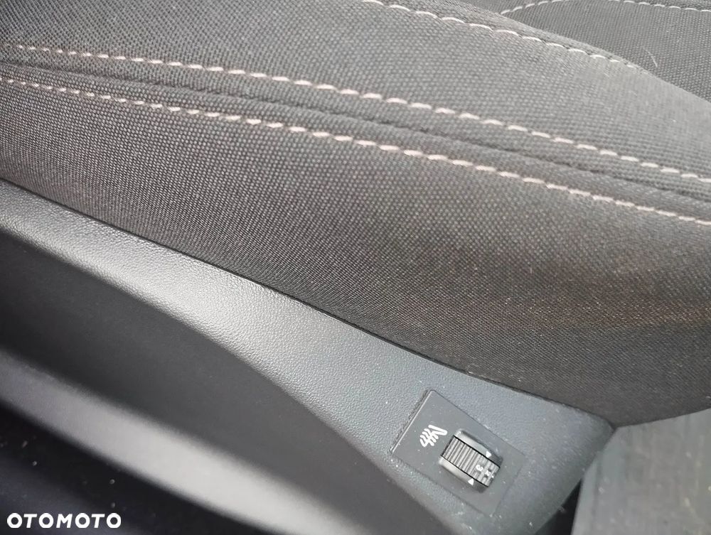 Peugeot 2008 1.2 Pure Tech Allure S&S EAT6 - 15