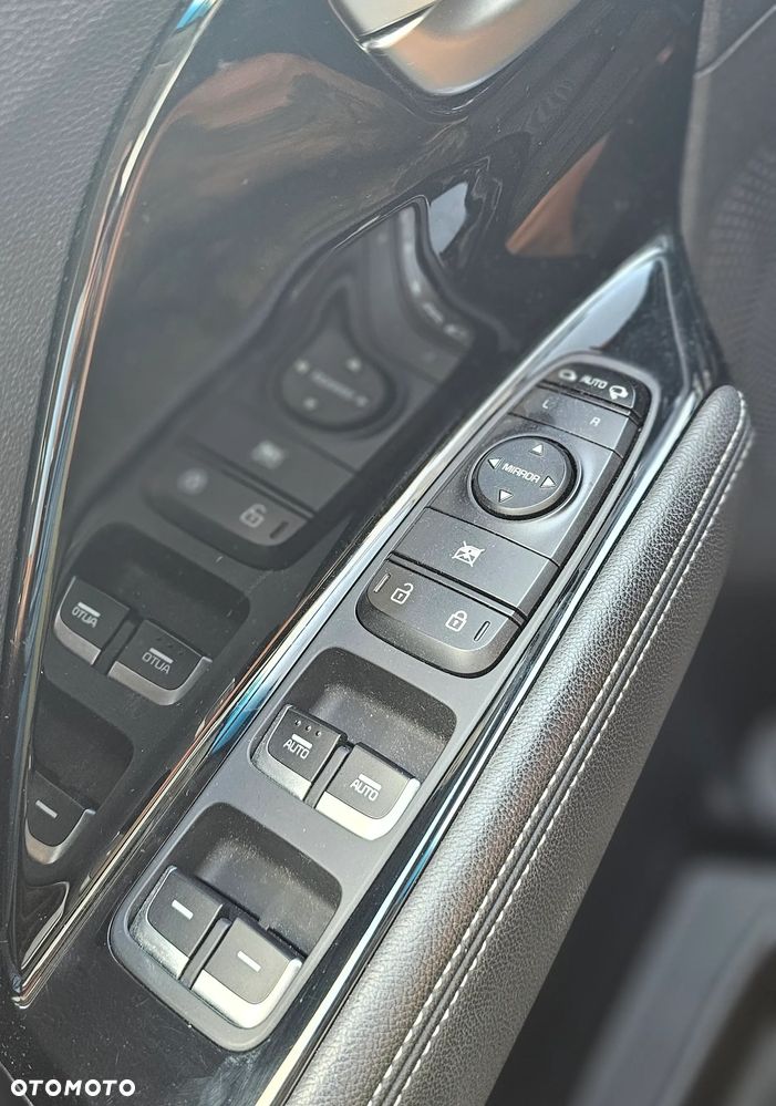 Kia Niro 1.6 GDI Hybrid L Business Line - 11