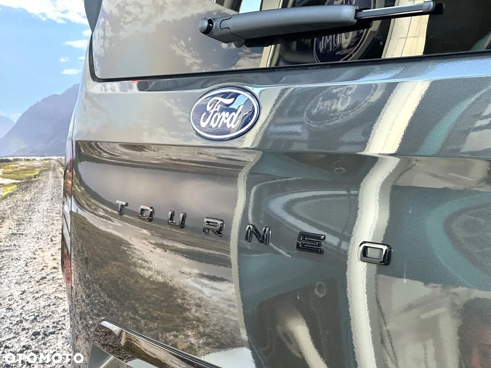 Ford Tourneo Custom - 4