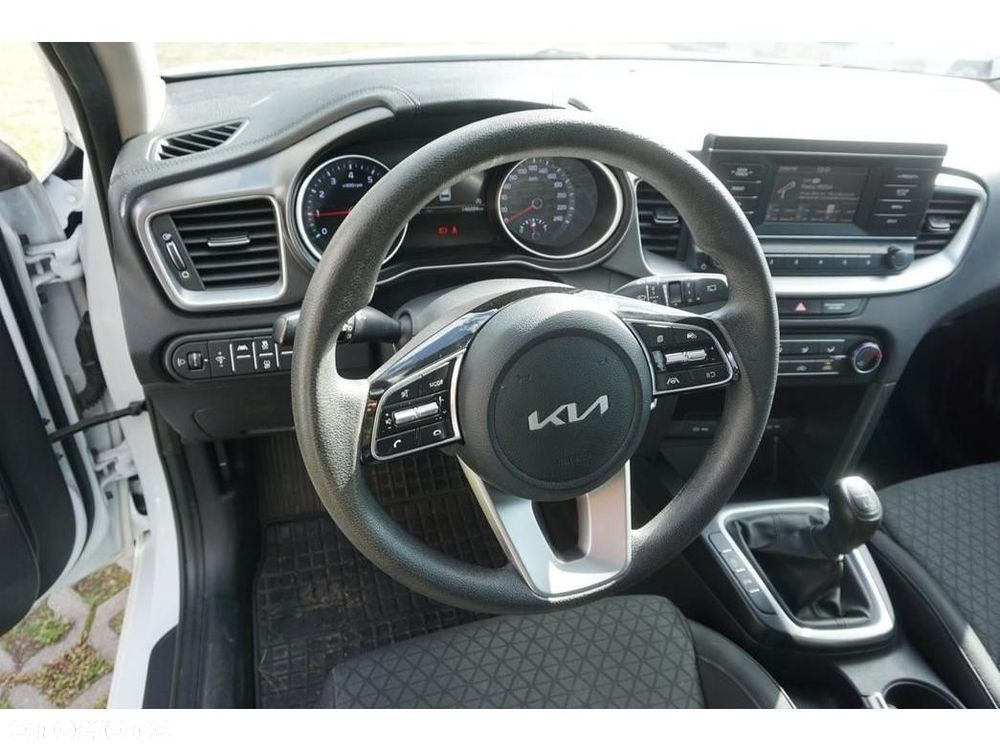 Kia Ceed - 18