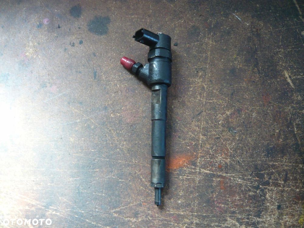 wtryskiwacz 0445110618 opel corsa e - 1