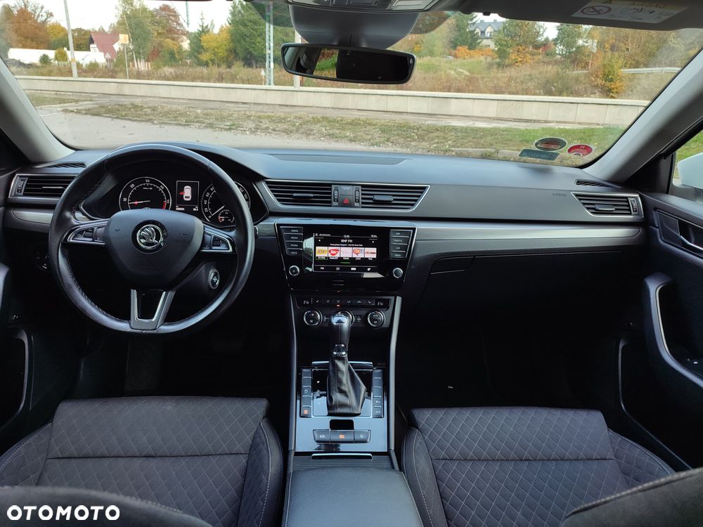 Skoda Superb 2.0 TDI L&K DSG - 20