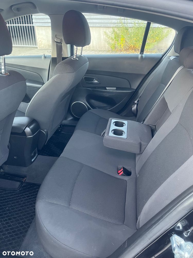 Chevrolet Cruze 1.8 LT - 17