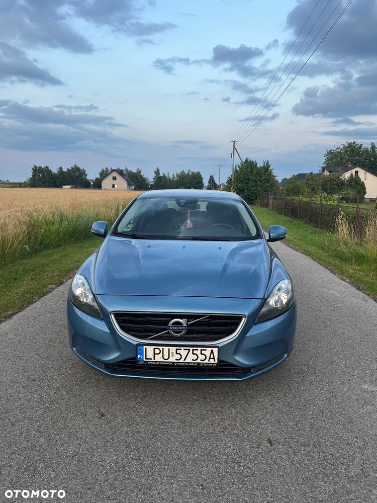Volvo V40 D2 R Design - 3