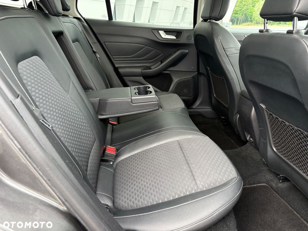 Ford Focus 1.5 EcoBlue Start-Stopp-System TITANIUM DESIGN - 30
