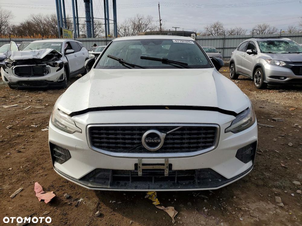 Volvo S60 T6 AWD R-Design - 3