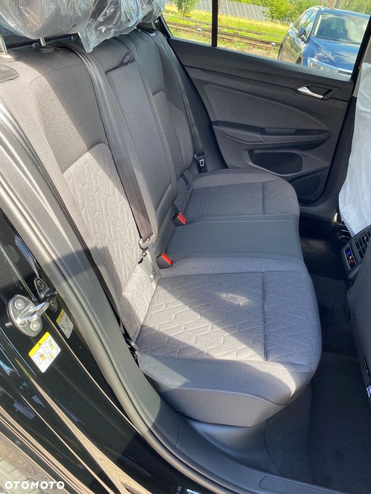 Volkswagen Golf - 11