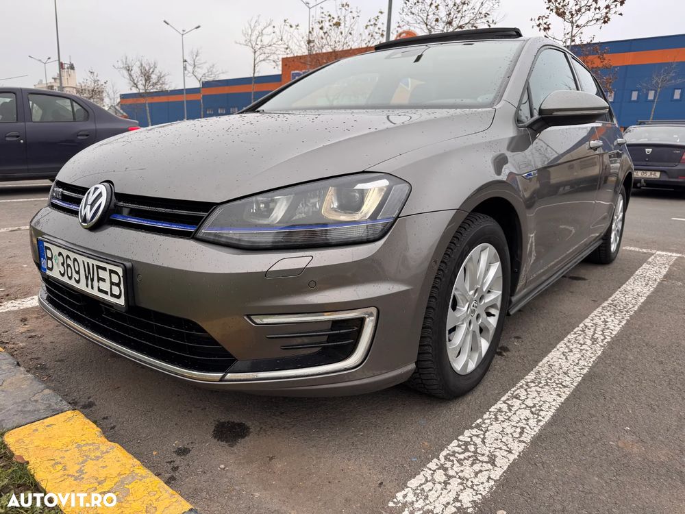 Volkswagen Golf - 5