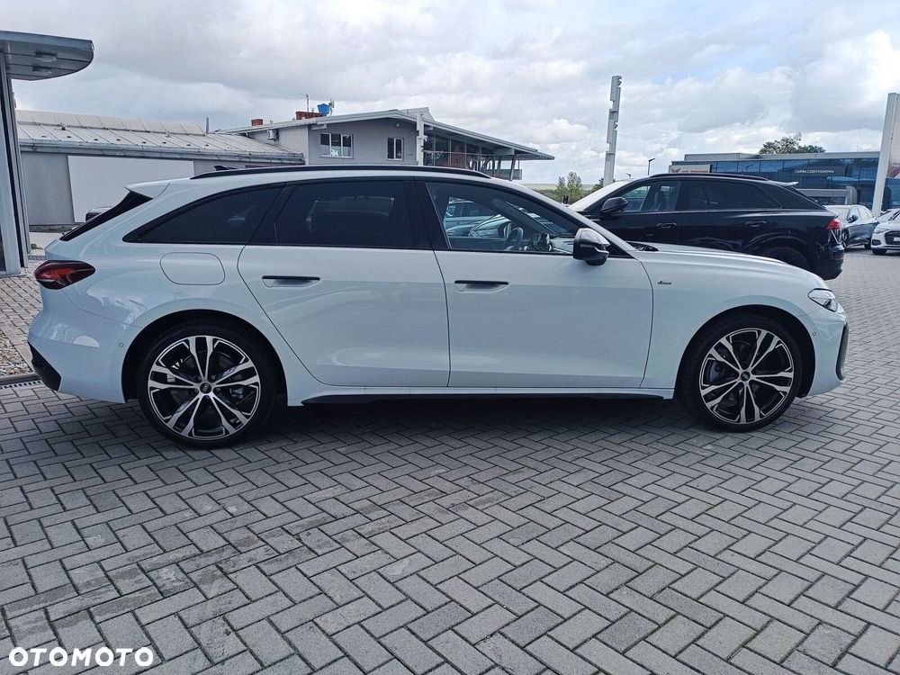 Audi A5 Avant - 11