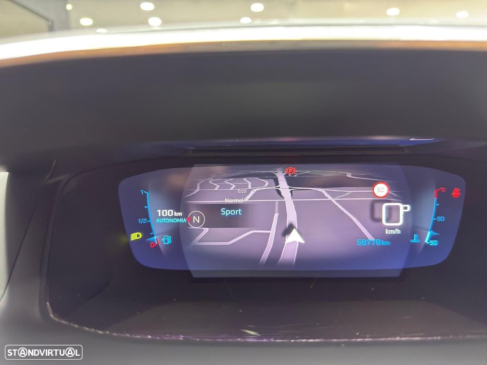 Peugeot 2008 1.2 PureTech GT Line EAT8 - 22