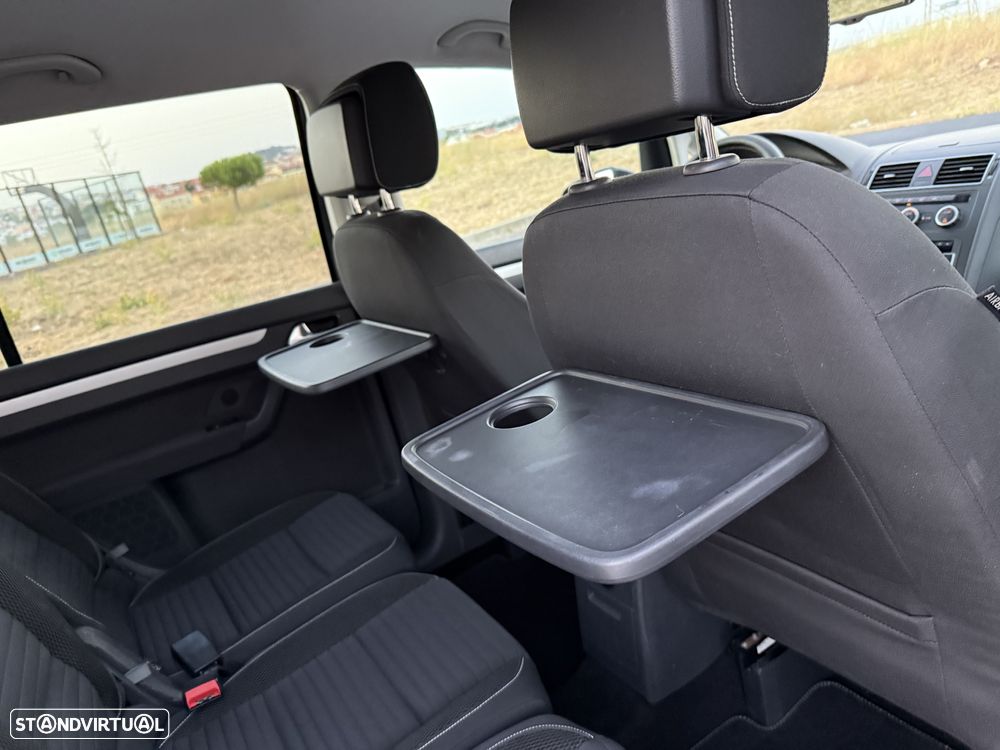 VW Touran 1.6 TDI DPF DSG Cup - 10