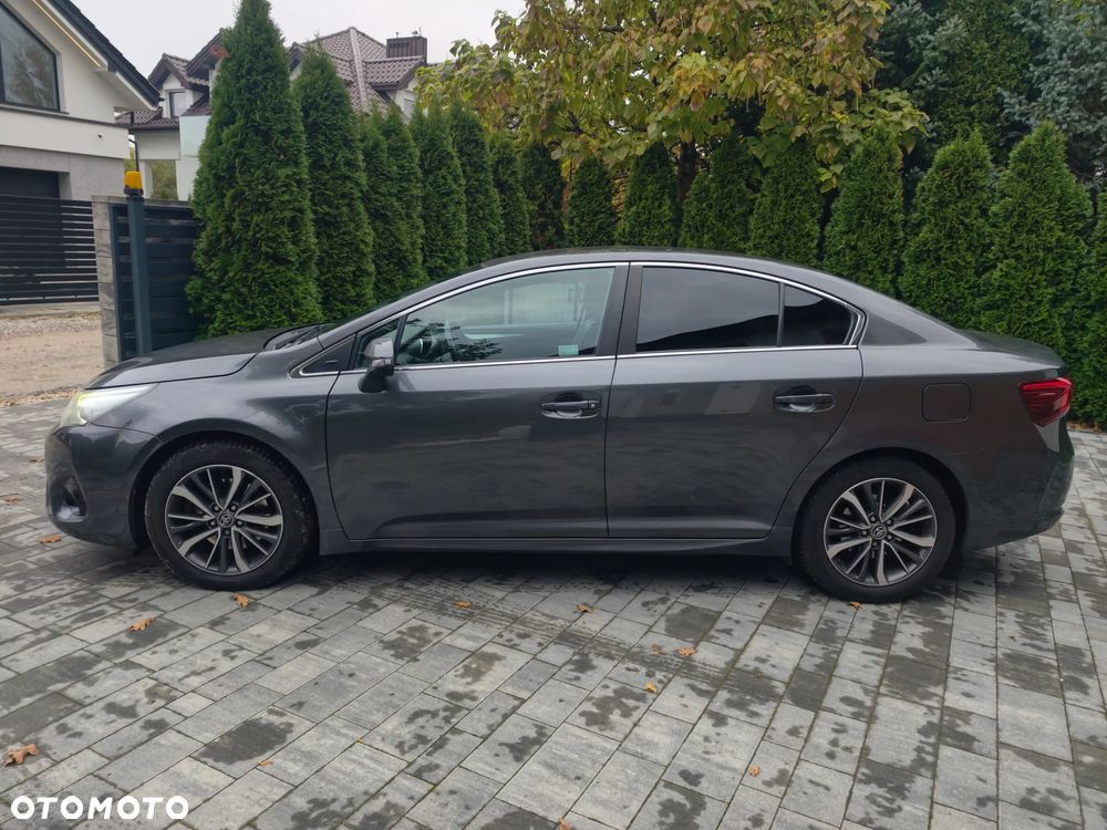 Toyota Avensis 2015 photo 3