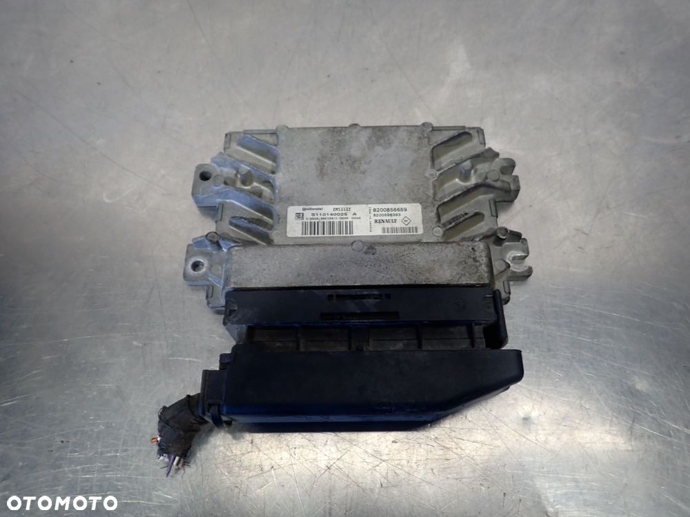 KOMPUTER SILNIKA DACIA SANDERO 8200856659 - 1