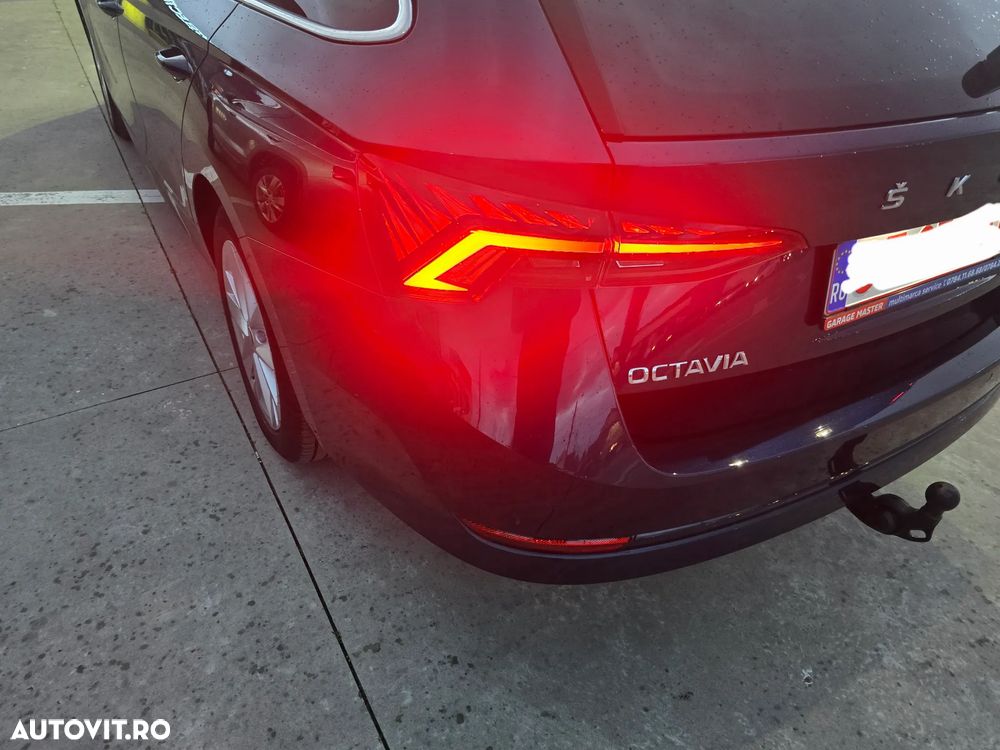 Skoda Octavia Combi Diesel 2.0 TDI DSG Style - 11