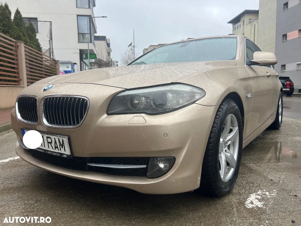 BMW Seria 5 525d Luxury Line - 11
