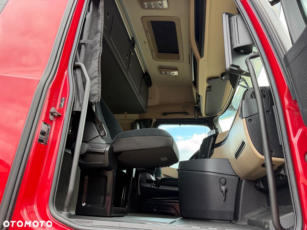 Mercedes-Benz Actros - 27