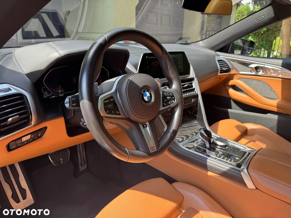 BMW Seria 8 - 22