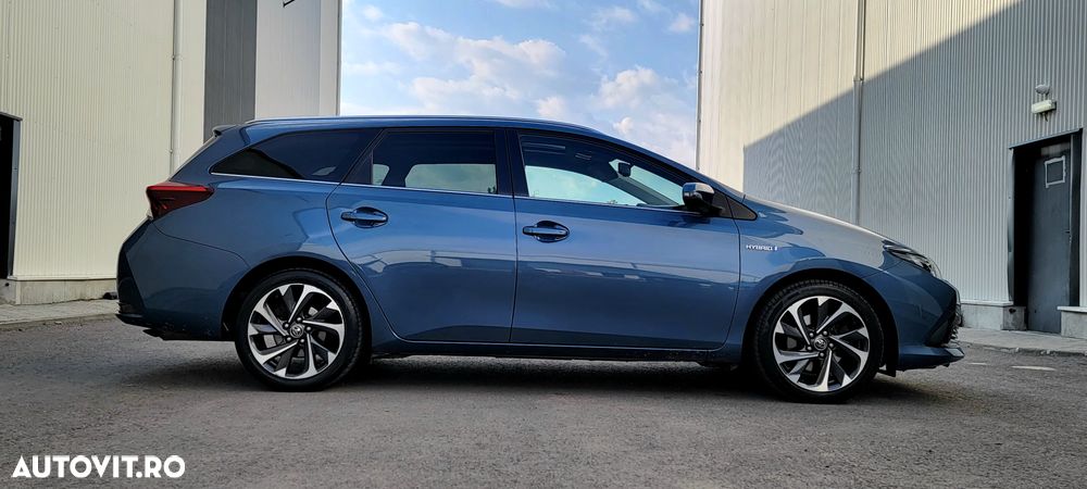 Toyota Auris - 2