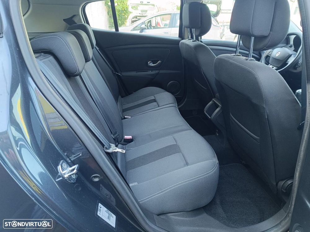 Renault Mégane 1.5 dCi Confort - 13