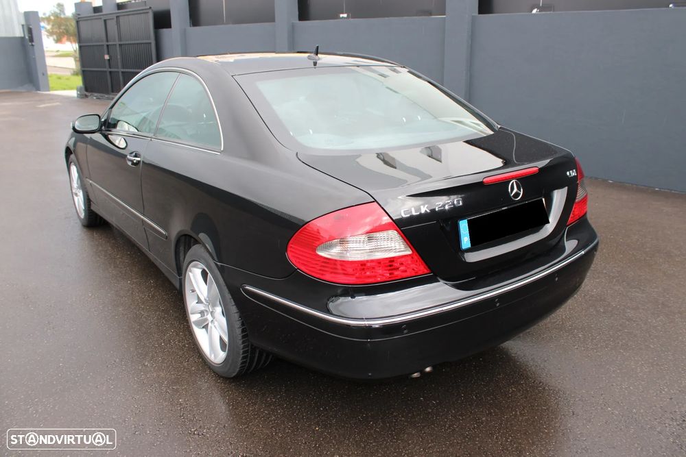 Mercedes-Benz CLK 220 CDi Avantgarde Aut. - 7