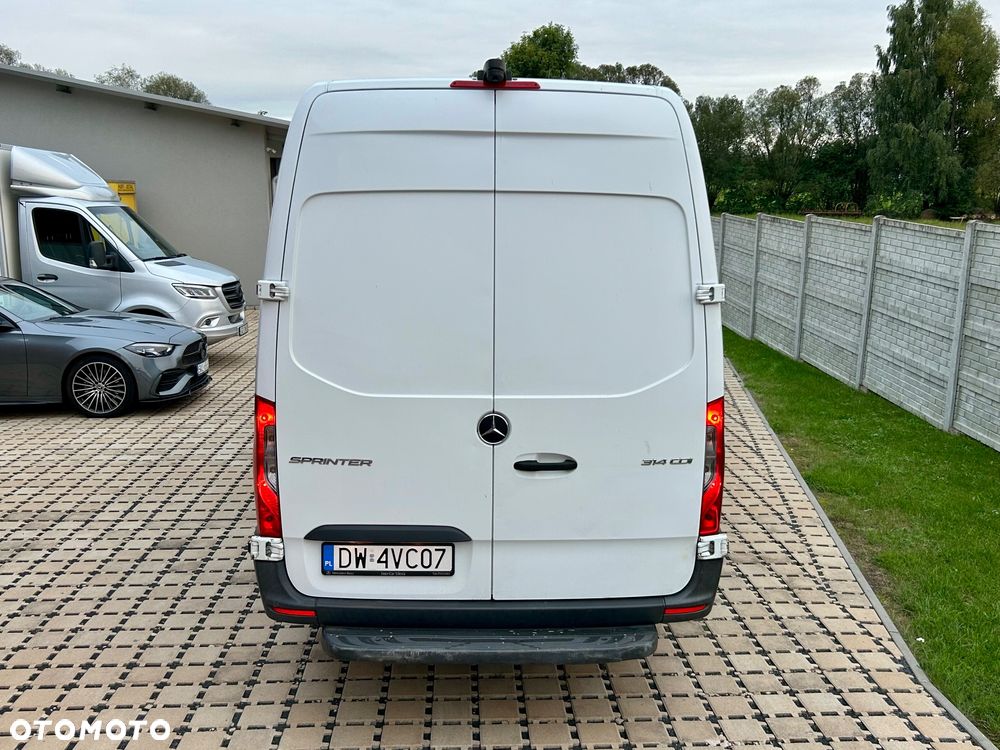 Mercedes-Benz Sprinter - 7