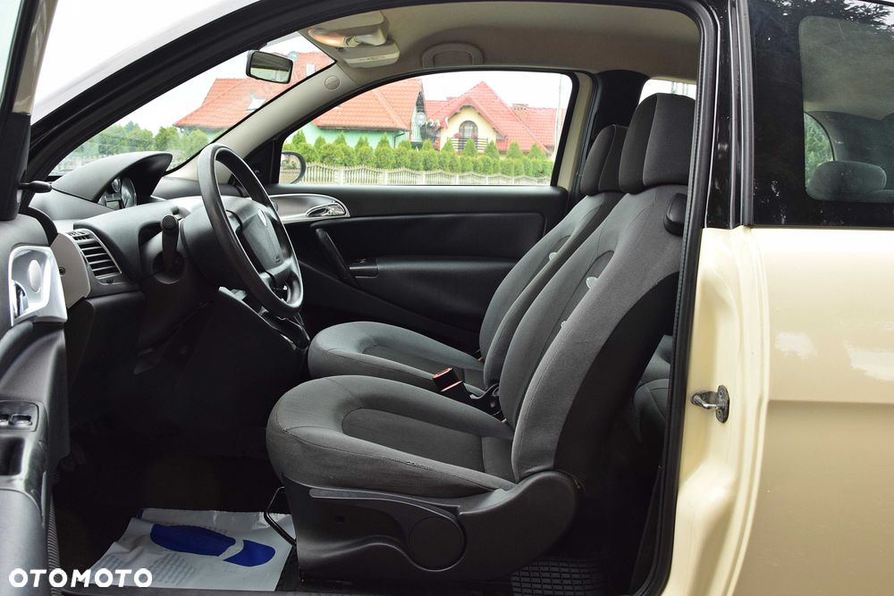Lancia Ypsilon - 7
