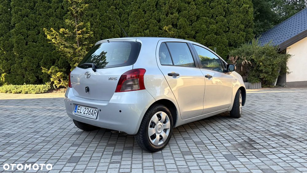 Toyota Yaris 1.3 Luna A/C - 10