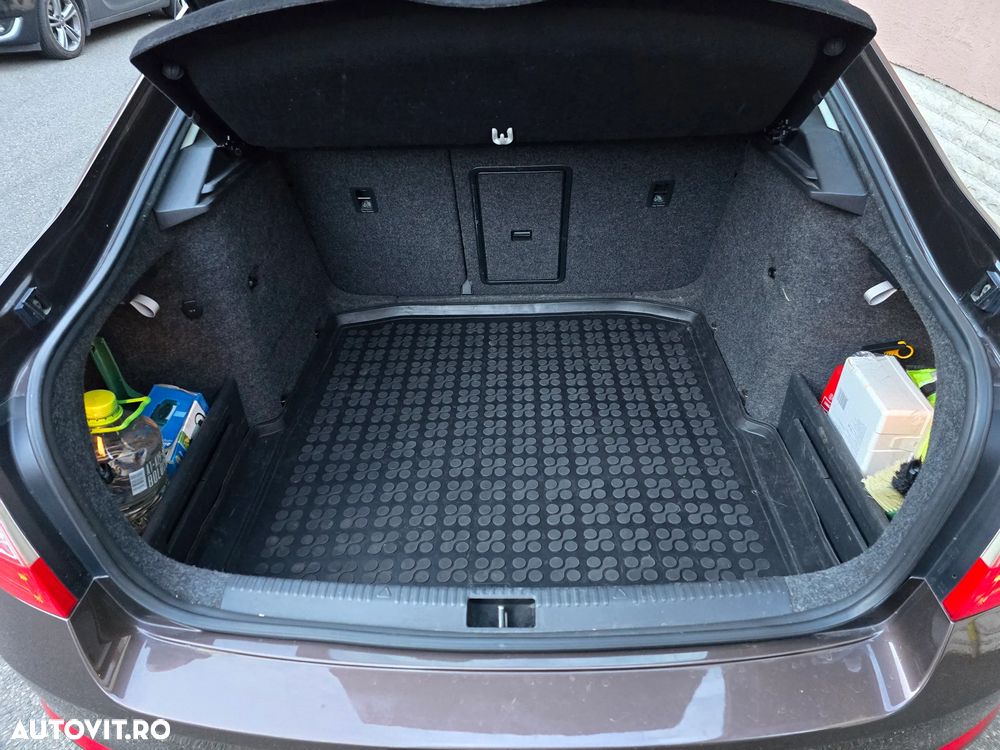 Skoda Octavia 2.0 TDI Style - 8