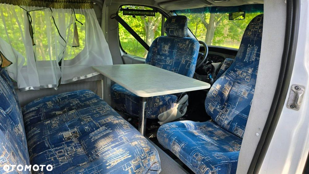 Renault Trafic - 12